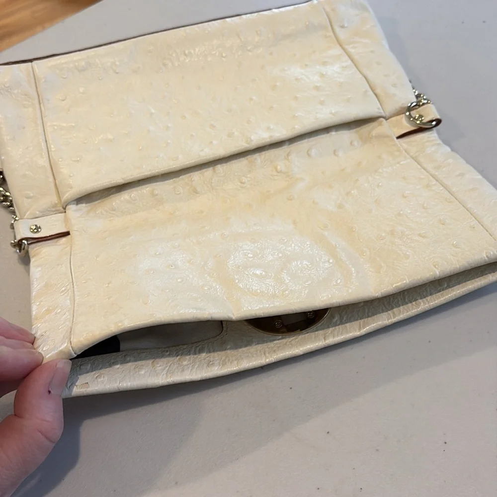 Kate Spade - Cream Handbag with gold strap and accents